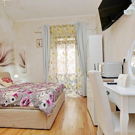 Deluxe Rooms And Chilling Jacuzzi Suite Guesthouse Рим Номер фото